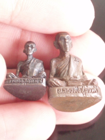 **วัดใจ ขำๆ** รูปหล่อหลวงพ่อสุบินทร์ วัดเทพประทานพร (ทีเดียว 2 องค์)  ...อ่านด้วยครับ....