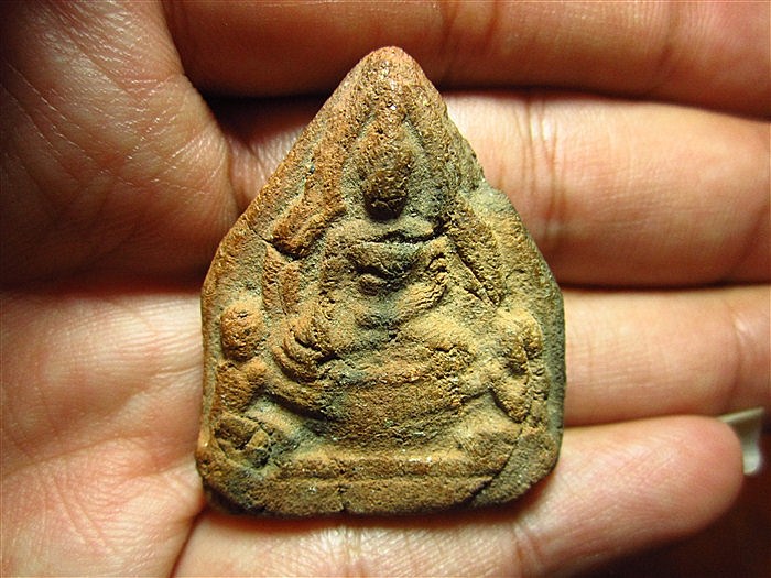 พระกรุวัดธรรมมิกราช อยุธยา เคาะเดียวแดงครับ