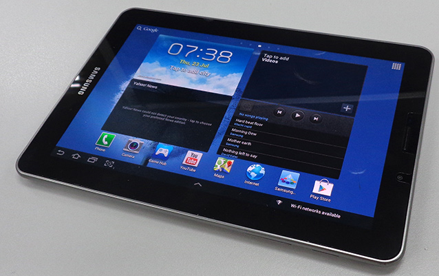 amsung Galaxy Tab 7.7 สภาพสวยเทพ พลาสติกหุ้มเครื่องเดิมยังอยู่เลย ,รุ่นนี้โทรได้,พิเศษแถม FLIP CASE 