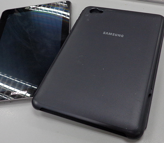 amsung Galaxy Tab 7.7 สภาพสวยเทพ พลาสติกหุ้มเครื่องเดิมยังอยู่เลย ,รุ่นนี้โทรได้,พิเศษแถม FLIP CASE 