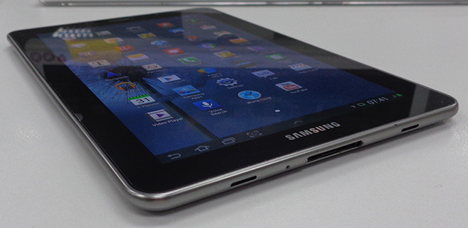SAMSUNG Galaxy Tab 7.7 สภาพสวยเทพ ยกกล่องเลย ,รุ่นนี้โทรได้,พิเศษแถม FLIP CASE