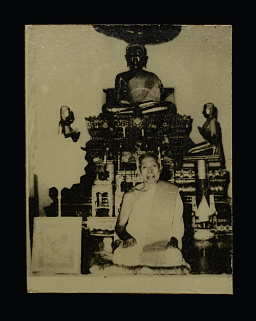 รูปถ่ายหลวงปู่ทิม วัดละหารไร่ ออกวัดป่าประดู่ ปี2508