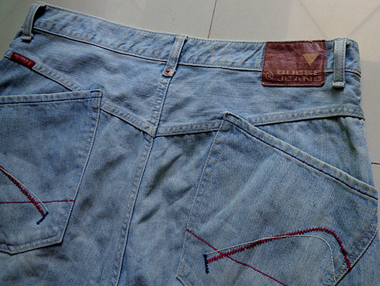 ยีนส์ GUESS ของแท้ แบรนด์ดัง USA จัดไปเคาะเดียว