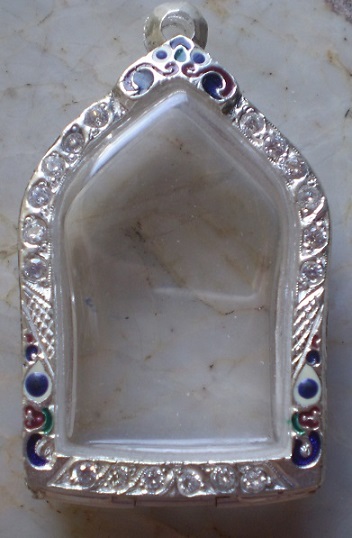 ตลับเงินลงยา ฝั่งเพชร  ใส่ขุนแผนพรายกุมารพิมพ์ใหญ่ เคาะเดียว 