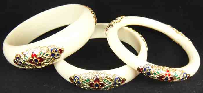 กำไลงาช้าง(งาเทียม) ฉลุลายทองลงยา งานสวย 