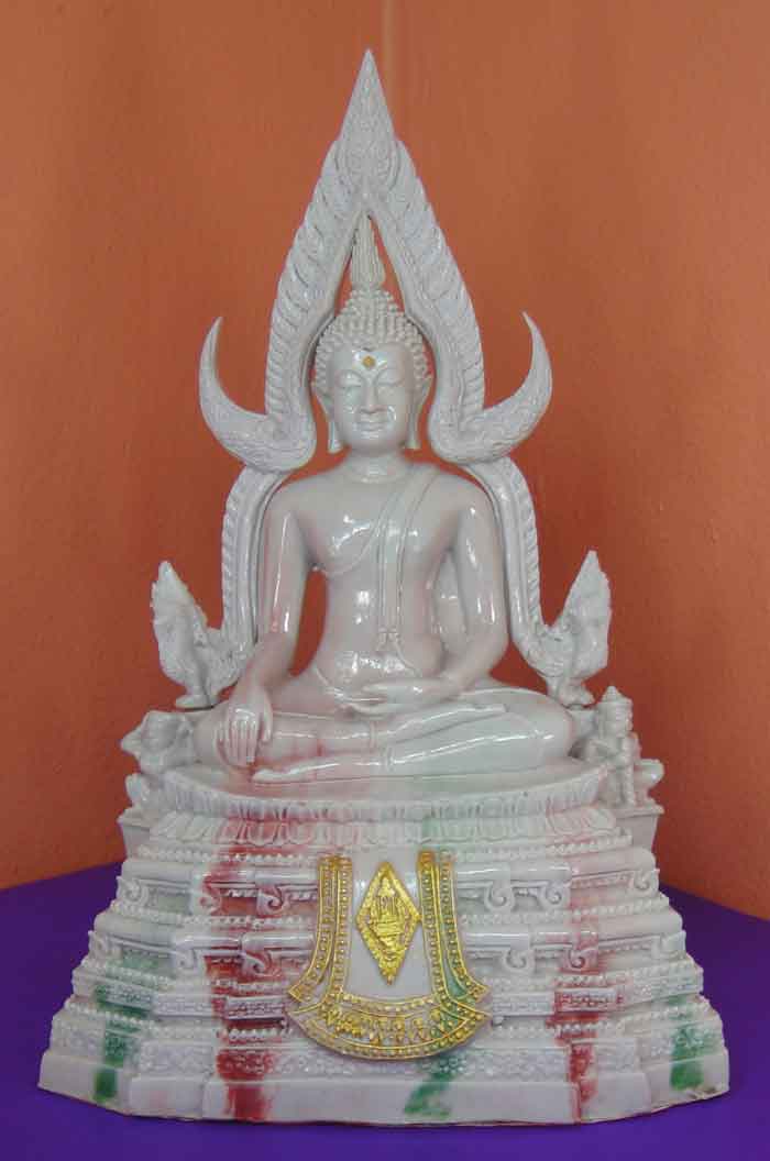 ***พระบูชาพระพุทธชินราช*** พระพุทธชินราช เนื้อเร่ซิ่นลายหินอ่อน พุทธลักษณะสวยงามมากค่ะ ขนาดความสูง 1