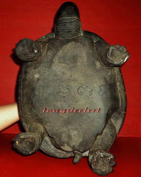 รูปเหมือนบูชาหลวงปู่หลิวนั่งเต่า รุ่นแรก เสาร์ 5 วัดไร่แตงทอง หายาก สวยมากค่ะ