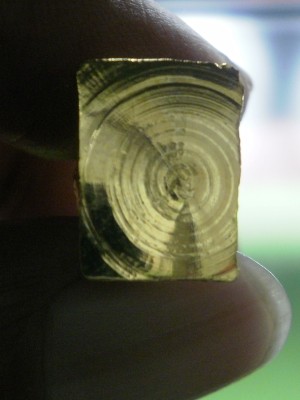 รูปหล่อถือพัดยศ หลวงพ่อแช่ม วัดฉลอง ภูเก็ต ปี 2535 เนื้อกะไหล่ทอง สภาพสวยมากพร้อมกล่องเดิม