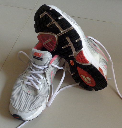 รองเท้า NIKE ของแท้ครับ MAX RUNLITE+2 เบอร์ 38.5 (สตรีหรือวัยรุ่นชาย-หญิง) 