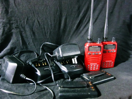 วิทยุสื่อสาร sender sd-999H มือสองสภาพดี 2 เครื่อง