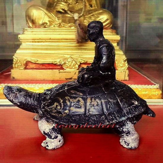 รูปเหมือนบูชาหลวงปู่หลิวนั่งเต่า รุ่นพิเศษ วัดไทรทองค่ะ