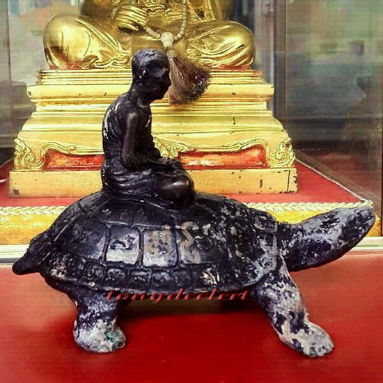 รูปเหมือนบูชาหลวงปู่หลิวนั่งเต่า รุ่นพิเศษ วัดไทรทองค่ะ