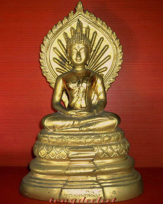 พระบูชาพระพุทธสิหิงค์ วัดพระปฐมเจดีย์ จ.นครปฐม กะไหล่ทองค่ะ