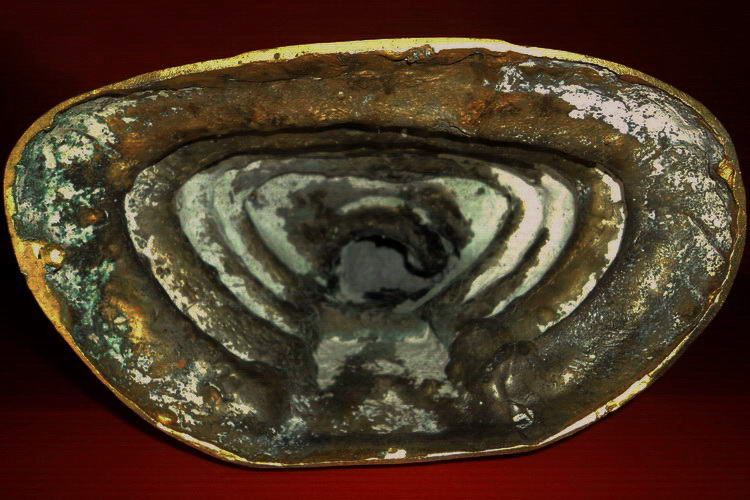 พระบูชาพระพุทธสิหิงค์ วัดพระปฐมเจดีย์ จ.นครปฐม กะไหล่ทองค่ะ