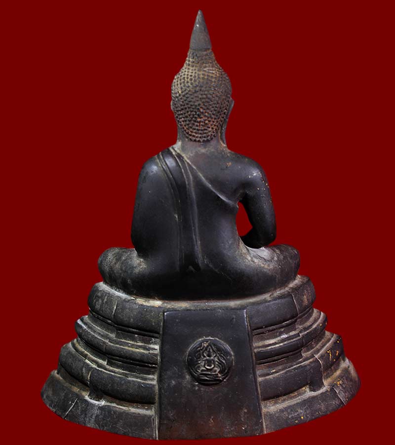 พระบูชา หลวงพ่อโสธร จัดสร้างโดยสำนักพุทธเนรมิตประทีป ขนาดหน้าตัก ๔.๘ สูง ๙.๕ นิ้ว ปี พ.ศ. ๒๕๐๐