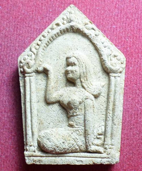 นางกวักหลวงปู่คำบุ ปี52 เนื้อดินเจ็ดป่าช้าผสมผงมหานิยม รุ่นประสบการณ์ 