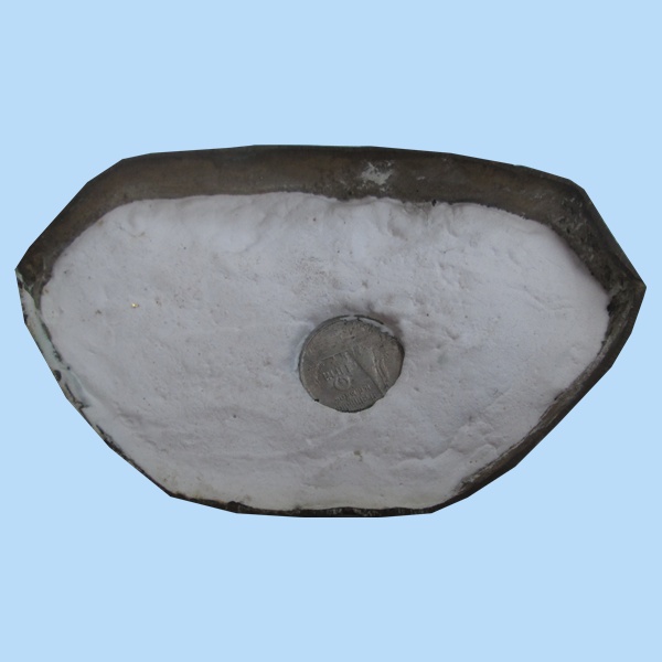 พระบูชาเนื้อทองเหลืองหน้าตัก 3.5 นิ้ว ก้นอุดปูนฝังเหรียญบาท จากหิ้งพระที่บ้านครับ