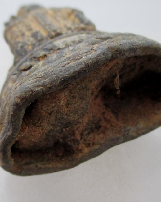 พระบูชายุครัตนะจีวรดอก รักทองเดิม บรรจุกรุ (หน้ากว้างประมาณ 1.5 นิ้ว กว่า) เนื้อชินตะกั่ว