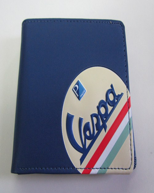 กระเป๋าใส่เงิน vespa สีน้ำเงิน สวย ๆ คับ ของแท้นะคับ