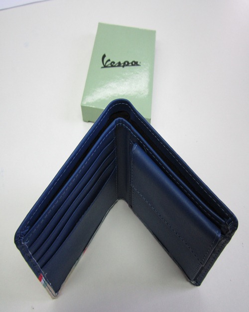 กระเป๋าใส่เงิน vespa สีน้ำเงิน สวย ๆ คับ ของแท้นะคับ