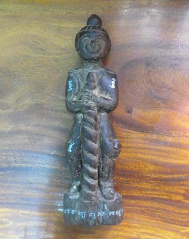 ท่านท้าวเวสสุวรรณ ไม้พยุงแกะเก่า ขนาดบูชา 5x16นื้ว