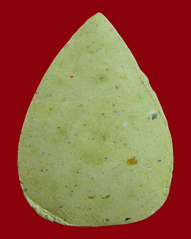 พระผงกลีบบัว หลวงปู่บัว ถามโก วัดเกาะตะเคียน จ.ตราด ปี ๒๕๓๔ เนื้อผงพุทธคุณ / ๒