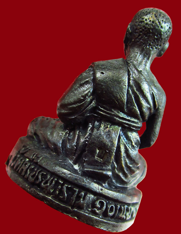 รูปหล่อรุ่นแรกพิมพ์ใหญ่เนื้อทองแดง รุ่น ที่ระฤกหล่อรูปเหมือน หลวงปู่บัว ถามโก วัดศรีบุรพาราม ปี ๒๕๔๑