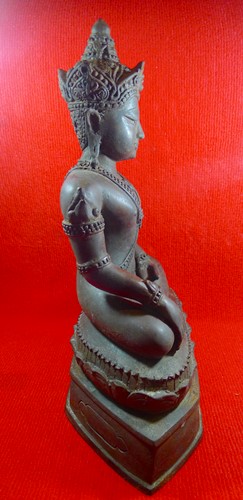 พระบูชาทรงเครื่อง 