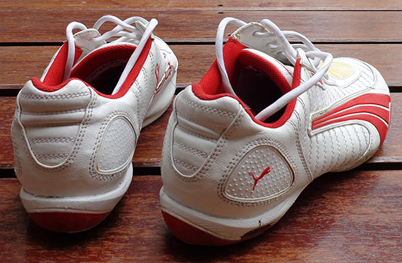 รองเท้า PUMA ผลิตสำหรับ DUCATI มอเตอร์ไซค์คันดังสุดหรู limited edition ครับ