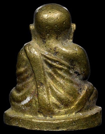 16/รูปหล่อหลวงพ่อเงิน รุ่นช้างคู่ วัดท้ายน้ำ ปี ๒๕๒๖ สร้างตามแบบพิมพ์ของเก่า กำนันวิรัตน์ (เสี่ยฮะ) 