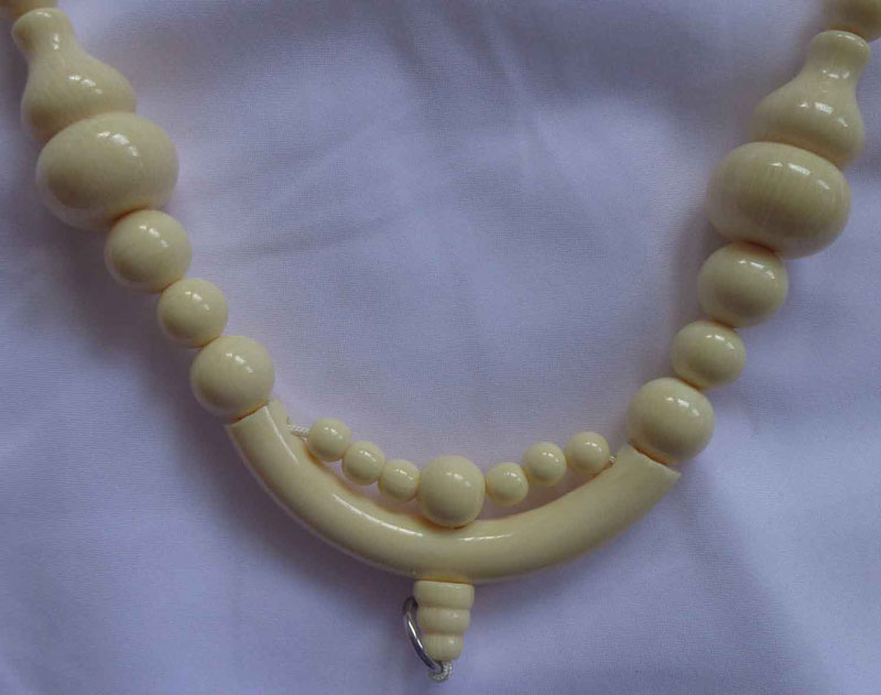 สร้อนเรซิ่น ลายงาช้างแก่ ลายสวยสมบูรณ์ คุณภาพทุกเม็ด เกลียวทองเหลืองหนาแน่น สวยมากครับราคาเบาๆ