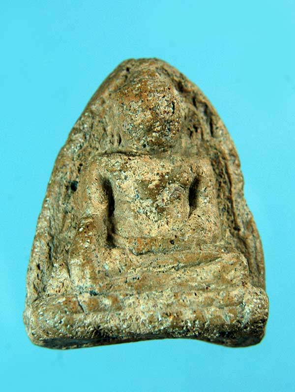 หลวงพ่อโตเนื้อดิน กรุบางกระทิง พิมพ์ปางมารวิชัย