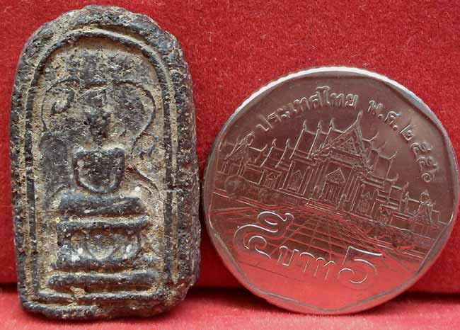 *พิมพ์สมาธิ ซุ้มเถาวัลย์ เนื้อดินดิบ กรุวัดชนะสงคราม กทม.*