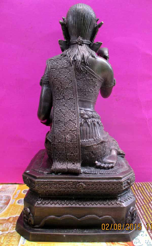 นางกวักหลวงพ่อรวยวัดตะโกปี57ขนาดหน้าตัก5นิ้ว สูง9 นิ้วเคาะเดียวเเดงครับ