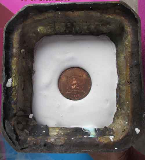 นางกวักหลวงพ่อรวยวัดตะโกปี57ขนาดหน้าตัก5นิ้ว สูง9 นิ้วเคาะเดียวเเดงครับ