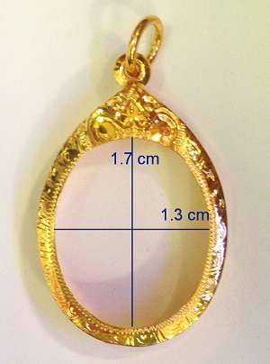 มือหนึ่ง กรอบทองคำยกซุ้มหัวสิงห์ งานแกะมือ เม็ดแตงลพ.คูณ/ลป.หมุน/เม็ดแตงทั่วไป หนัก 1.02 ราคา 1820