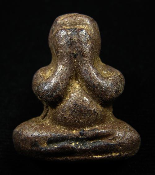 พระปิดตา เนื้อหามวลสารดี สวยไม่ทราบที่ครับ