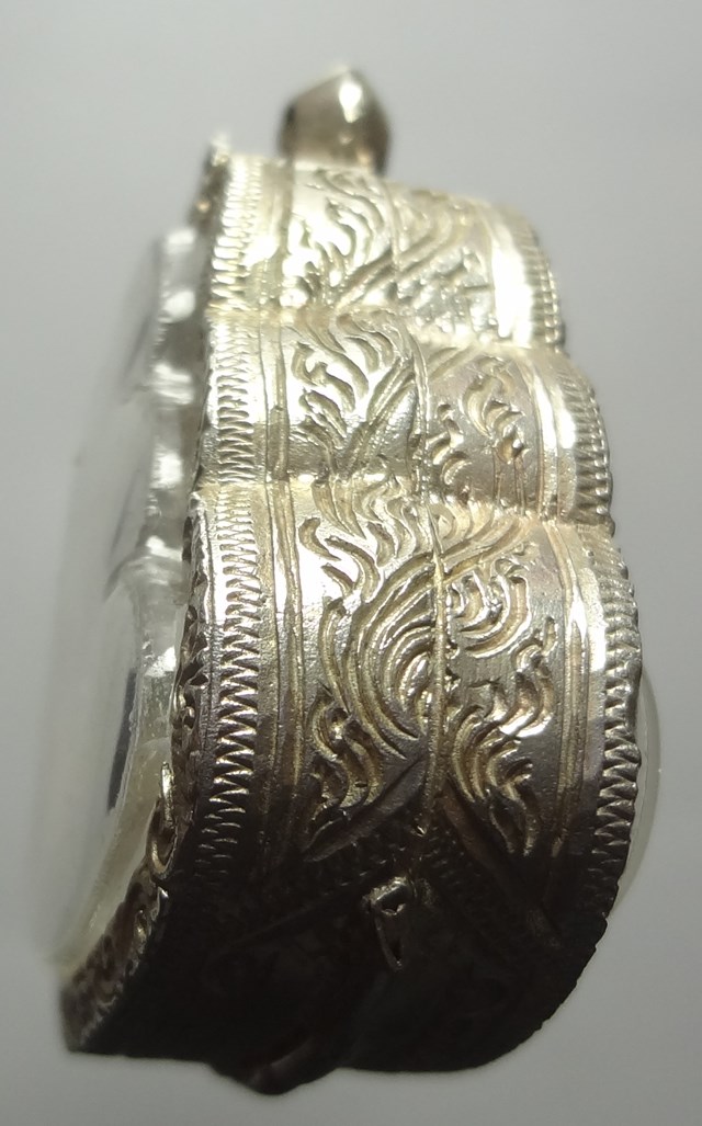  ตลับเงินตามภาพ