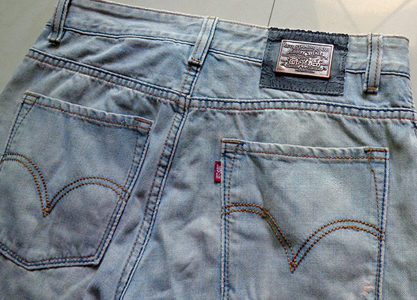 ยีนส์ Levi's ของแท้ ป้ายเหล็ก หายากครับ made in USA