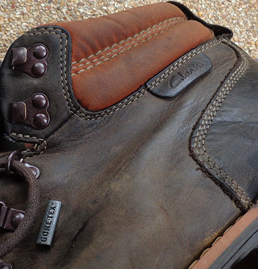 รองเท้า Clarks ของแท้ครับ แบรนด์ดังระดับโลก จากอังกฤษ ยอดขายติดอันดับ top 5 ของโลก