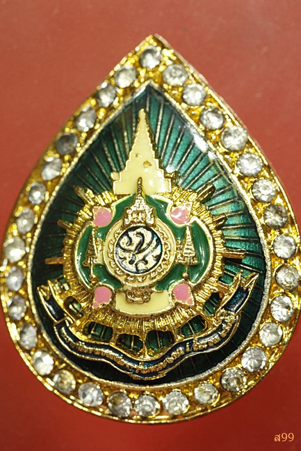 เข็มกลัดในหลวงครบ 6 รอบ พร้อมกล่องเดิม