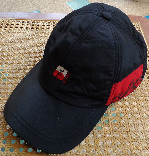 หมวก FELF ของแท้ ใส่ปั่นจักรยาน หรือจะเอาไปใส่เที่ยวก็สวยเท่ห์ครับ