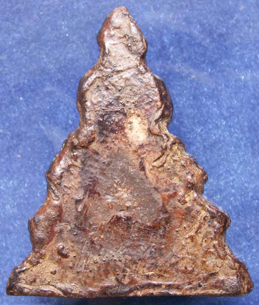 พระบัณฑูรย์เศียรแหลม เนื้อดินกรุวังหน้าลงรักปิดทอง สวยสมบูรณ์นิยม หายาก สูง 5 ซ.ม. ที่ 4 งาน BITEC