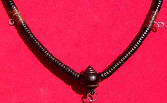 *** สร้อยผสมเม็ดกะลาตาเดียวคัดสวยประณีต ขนาด 28 นิ้วสวยๆครับยิ่งใส่ยิ่งดำเงางาม เป็นงาน Hand Make สว