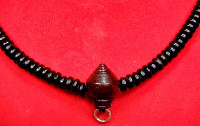 *** สร้อยผสมเม็ดกะลาตาเดียวคัดสวยประณีต ขนาด 28 นิ้วสวยๆครับยิ่งใส่ยิ่งดำเงางาม เป็นงาน Hand Make สว