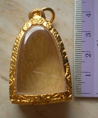 ตลับเงินแกะลาย  ชุบทองแท้ ใส่รูปหล่อ  ลพ เงิน บางคลาน  เคาะเดียว 