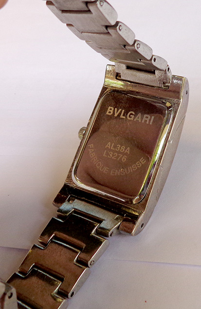 นาฬิกาแบรนด์หรู BVLGARI หน้าปัดดำ สาย stainless ,ลงวัดใจ ได้เท่าไรเท่านั้น