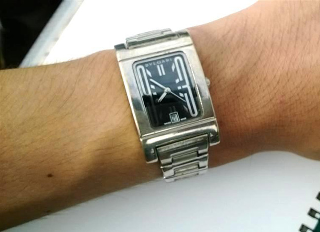 นาฬิกาแบรนด์หรู BVLGARI หน้าปัดดำ สาย stainless ,ลงวัดใจ ได้เท่าไรเท่านั้น