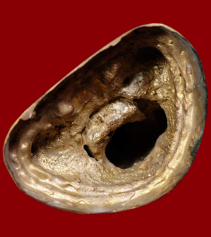 พระบูชาหลวงพ่อสวัสดิ์ โสตฺถิโก วัดห้วยตูมสุทธาวาส จ.เพชรบูรณ ์ หน้าตัก 5 นิ้ ว สูง ๘ นิ้ว พ.ศ.๒๕๔๘