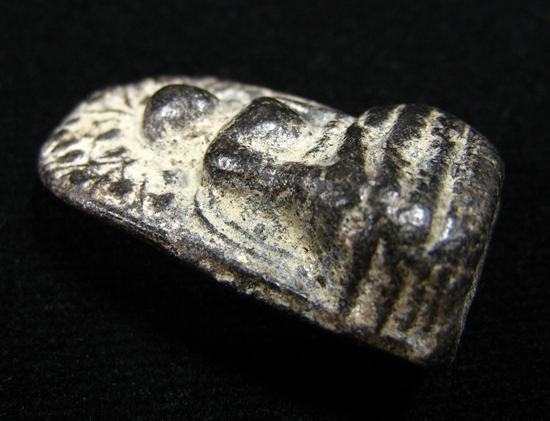 พระเนื้อดิน เนื้อหามวลสารดี สวยไม่ทราบที่ครับ